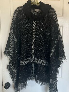YAIRA Black & White Turtleneck Fringe Poncho Sweater One Size M L XL